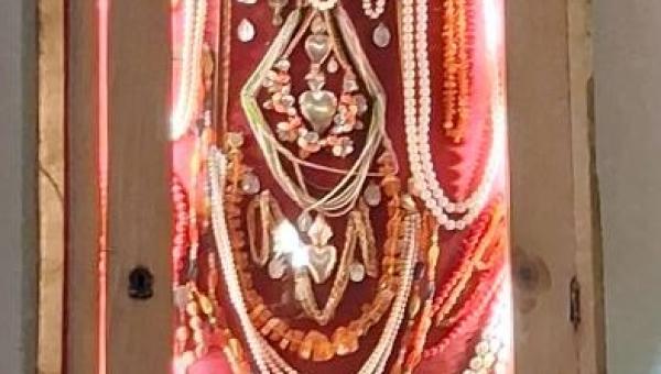 Nowe gabloty na wota